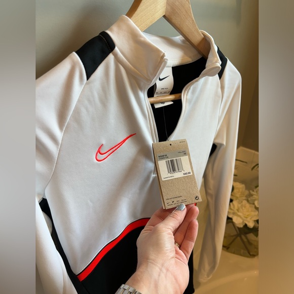 Nike quarterzip pullover new with tags - Picture 4 of 4